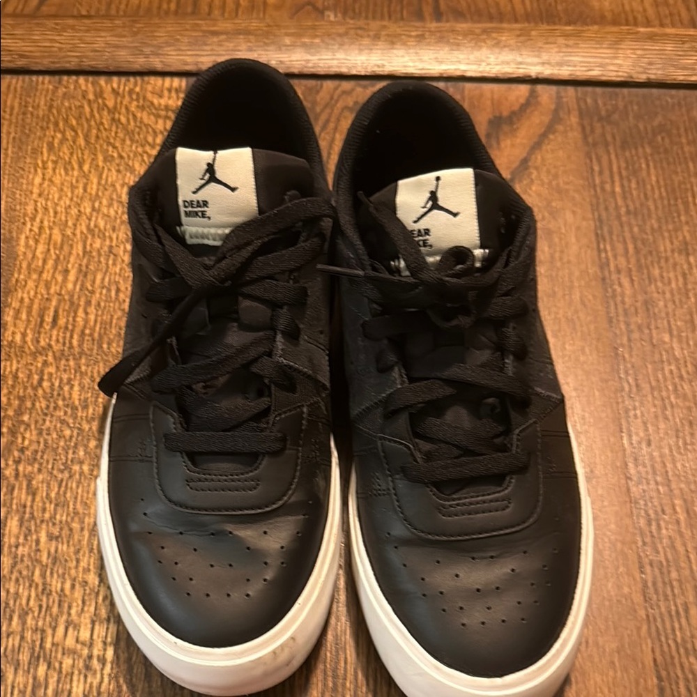 Nike Black and White Sneakers Classic Style